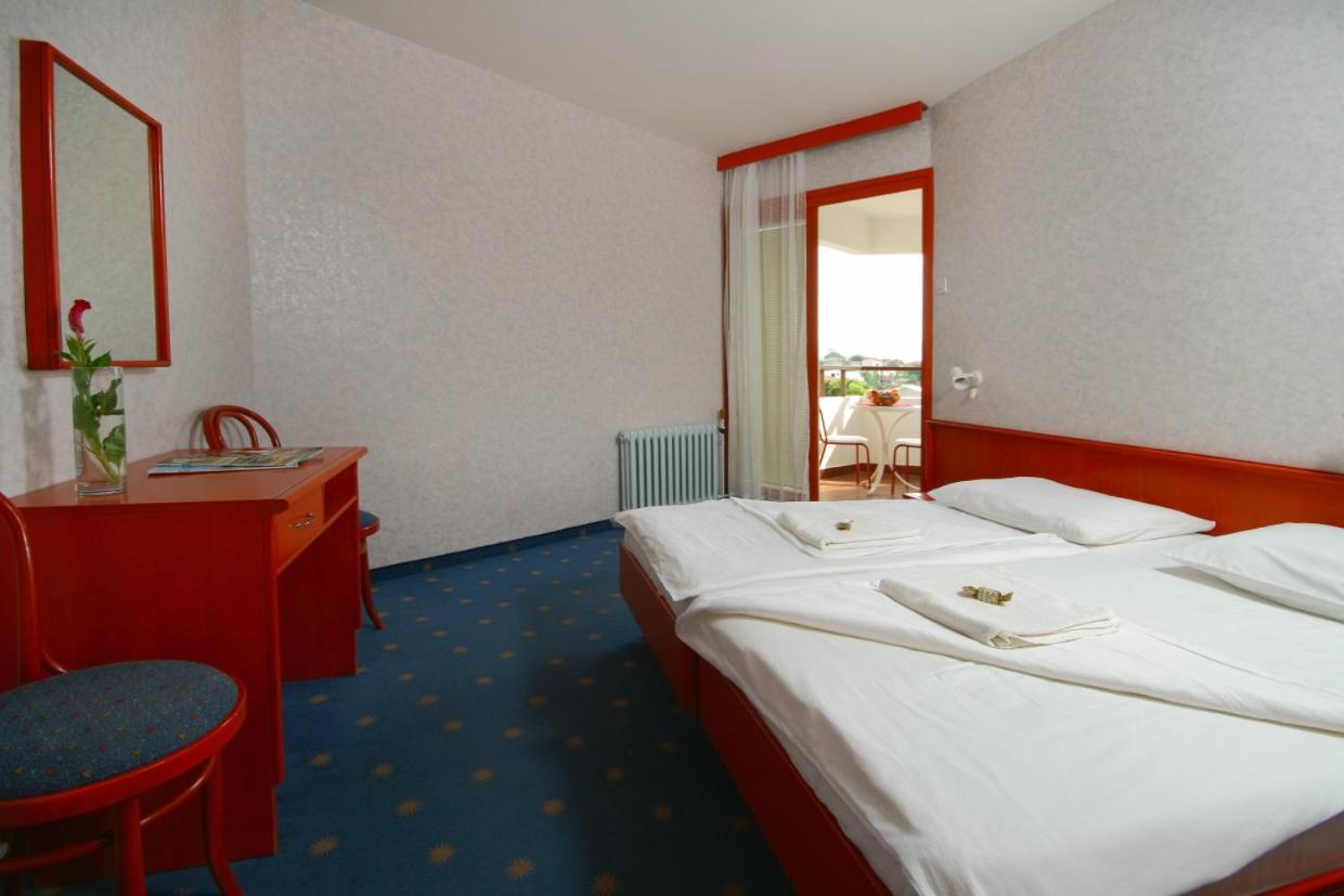Hotel Laguna Gradac  Extérieur photo