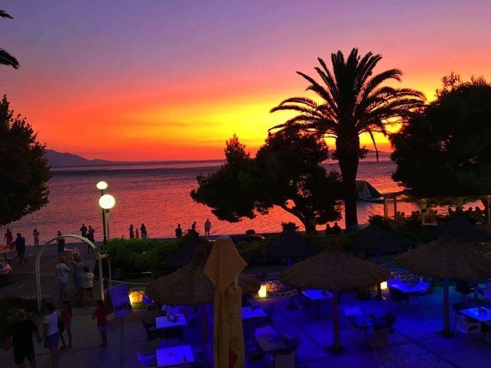 Hotel Laguna Gradac  Extérieur photo
