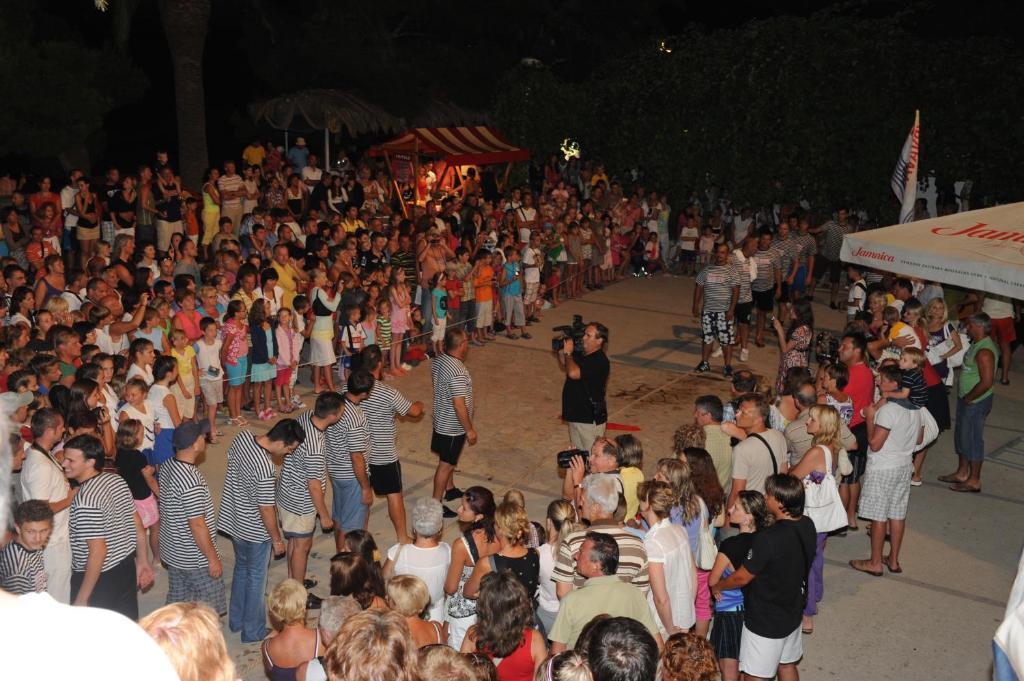 Hotel Laguna Gradac  Extérieur photo