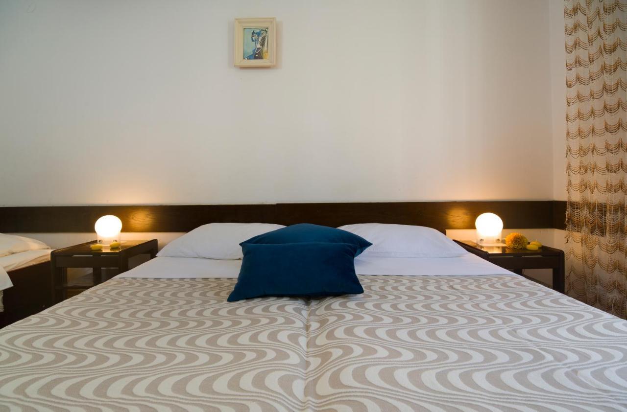 Hotel Laguna Gradac  Extérieur photo