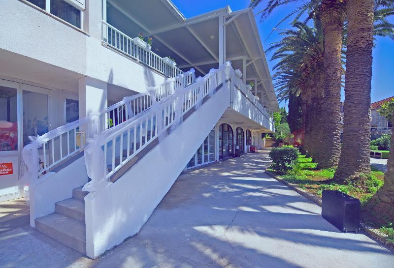 Hotel Laguna Gradac  Extérieur photo