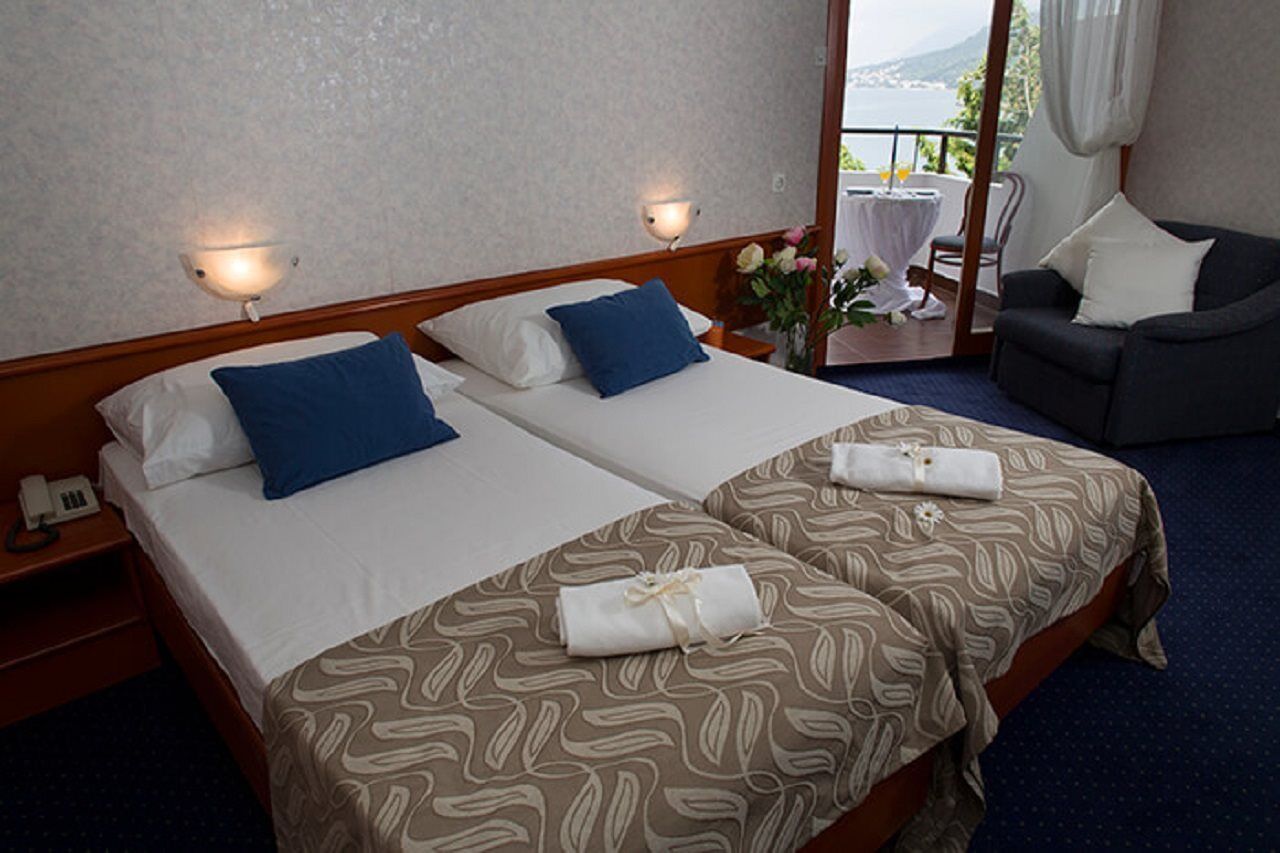 Hotel Laguna Gradac  Extérieur photo